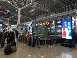 Xi’an North Railway Station TL384-82 Inch Single-sided Floor Standing Digital LED Totem  260 * 468 dots 30 sets
