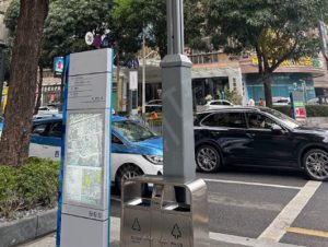 Innovative combination of LED digital signage and photoelectric glass signage——Shenzhen Luohu MixC