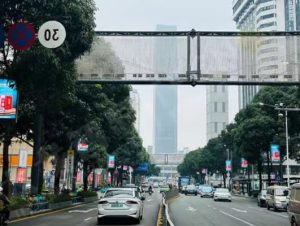 LED pole screen in a high-end luxury shopping center——Shenzhen Luohu MixC