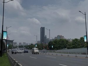Advanced LED Pole Display screen on Hunan Changsha Sanyi Avenue