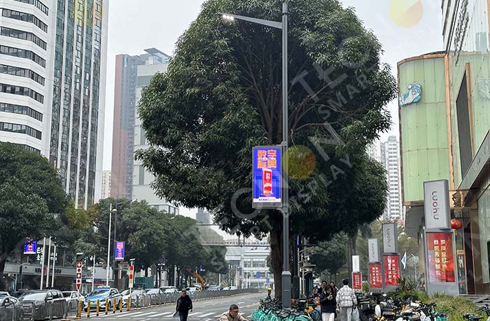 Smart LED display integrated with street lights in Shenzhen