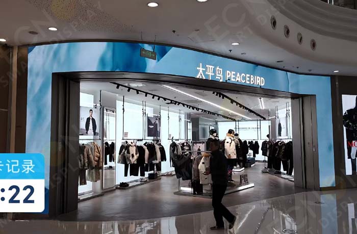 P3.076 indoor digital LED display creating a dynamic retail entrance