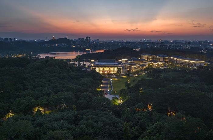 Dongguan Yingbin Hotel Night View